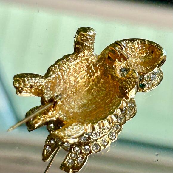 Vintage Gold Tone Turtle Brooch with Clear Rhinestones - Picture 7 of 16